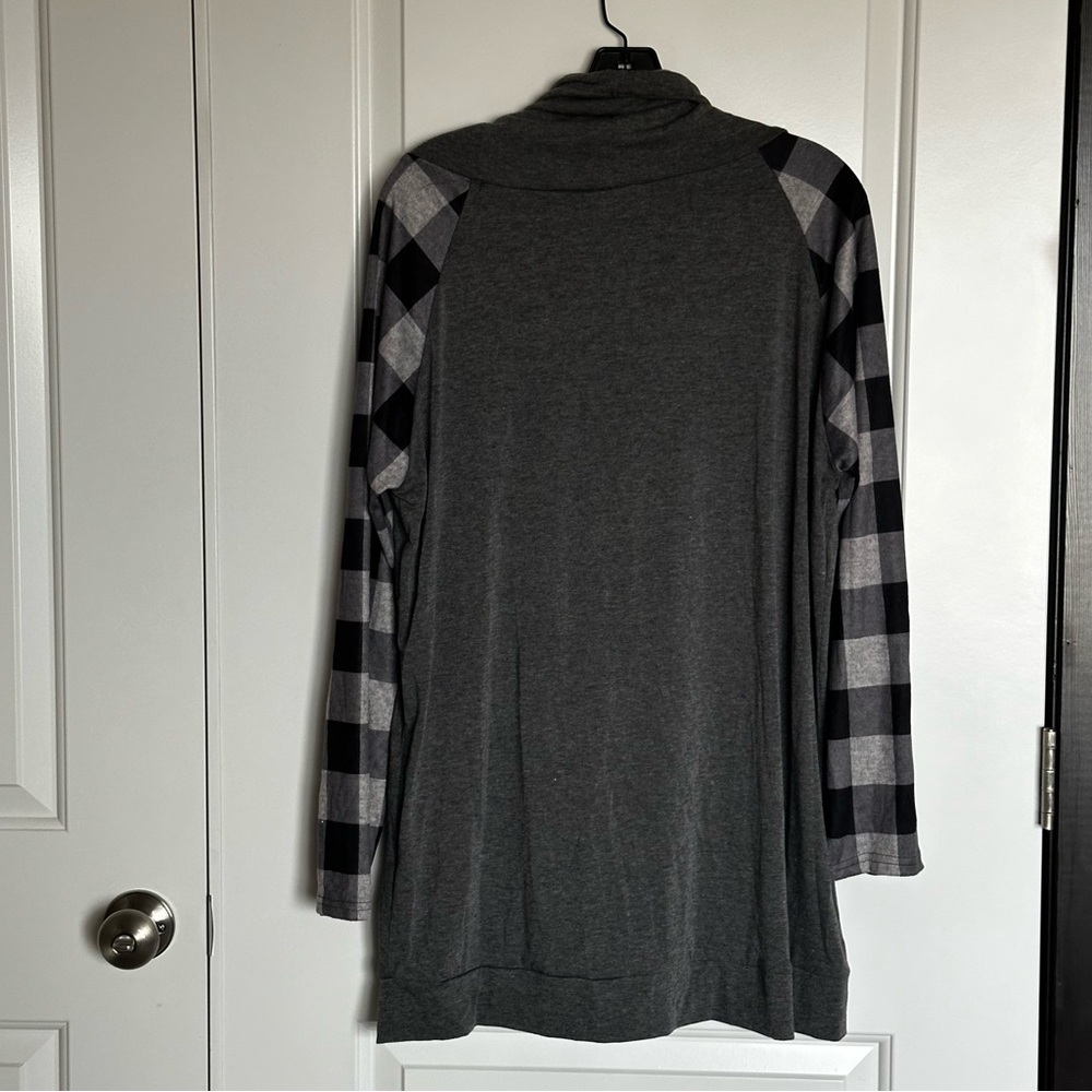 Gray Cowl Neck Sweatshirt with Black & White Plaid Sleeves | NWOT | Lightweight - Picture 2 of 2